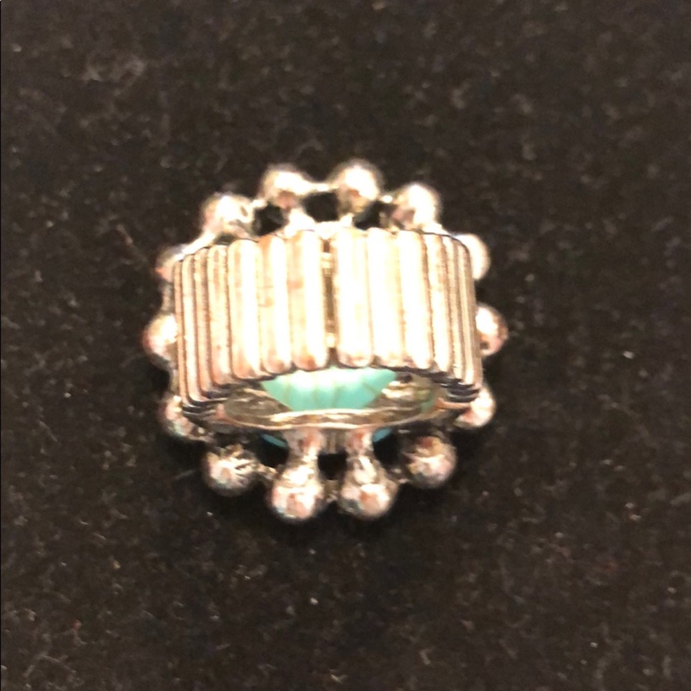 Large turquoise statement ring - Picture 4 of 6